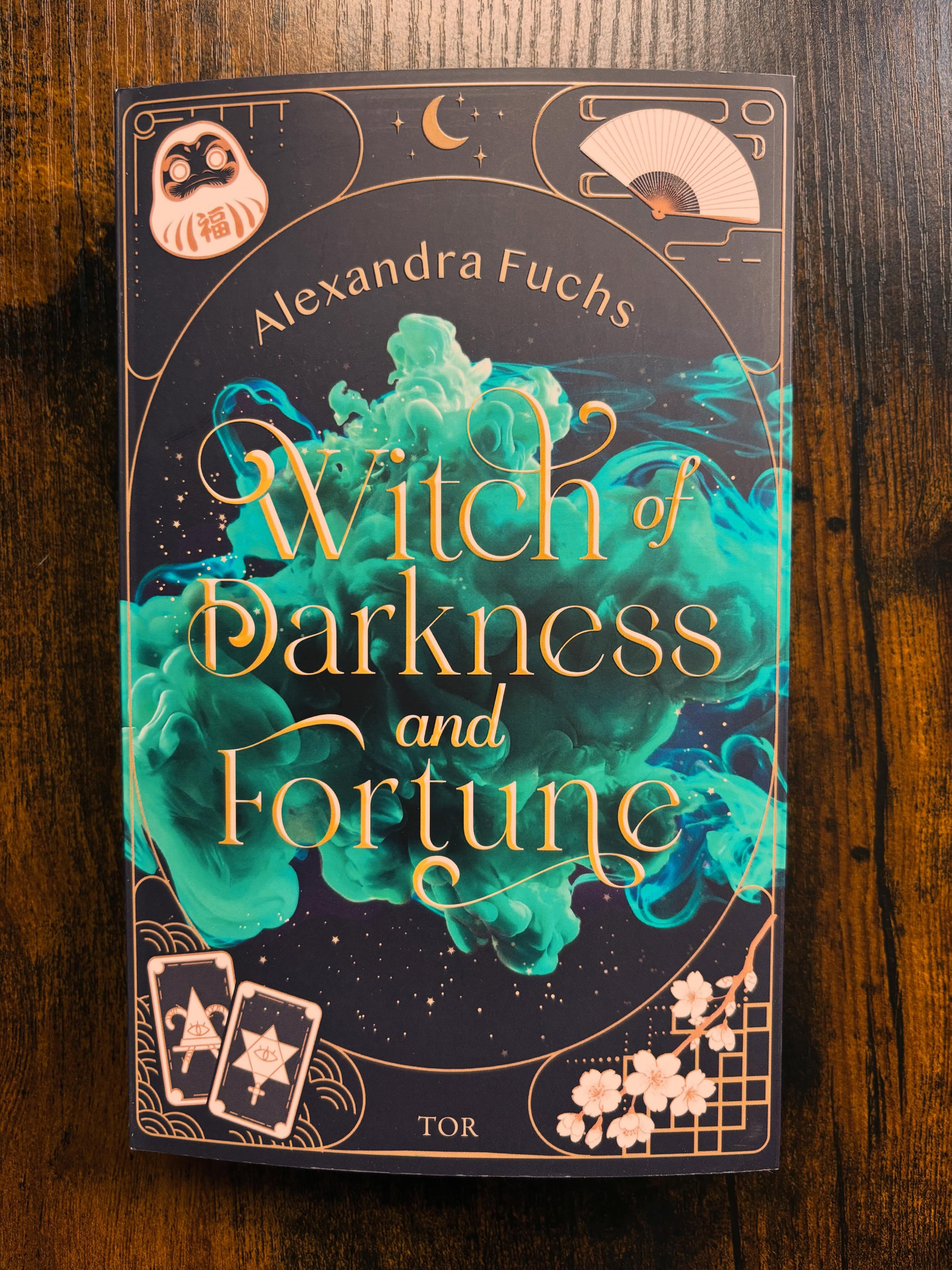Happy Bookbirthday @alex.fuchs.books 🥳 Heute erscheint endlich der 2. Teil. In Witch of Darkness and Fortune reist die junge Hexe Khay nach Japan, um ein Heilmittel für ihren besten Freund Yashi zu finden. Es wird spannend, es wird romantisch, der neue Pageturner 😊🧙‍♀️