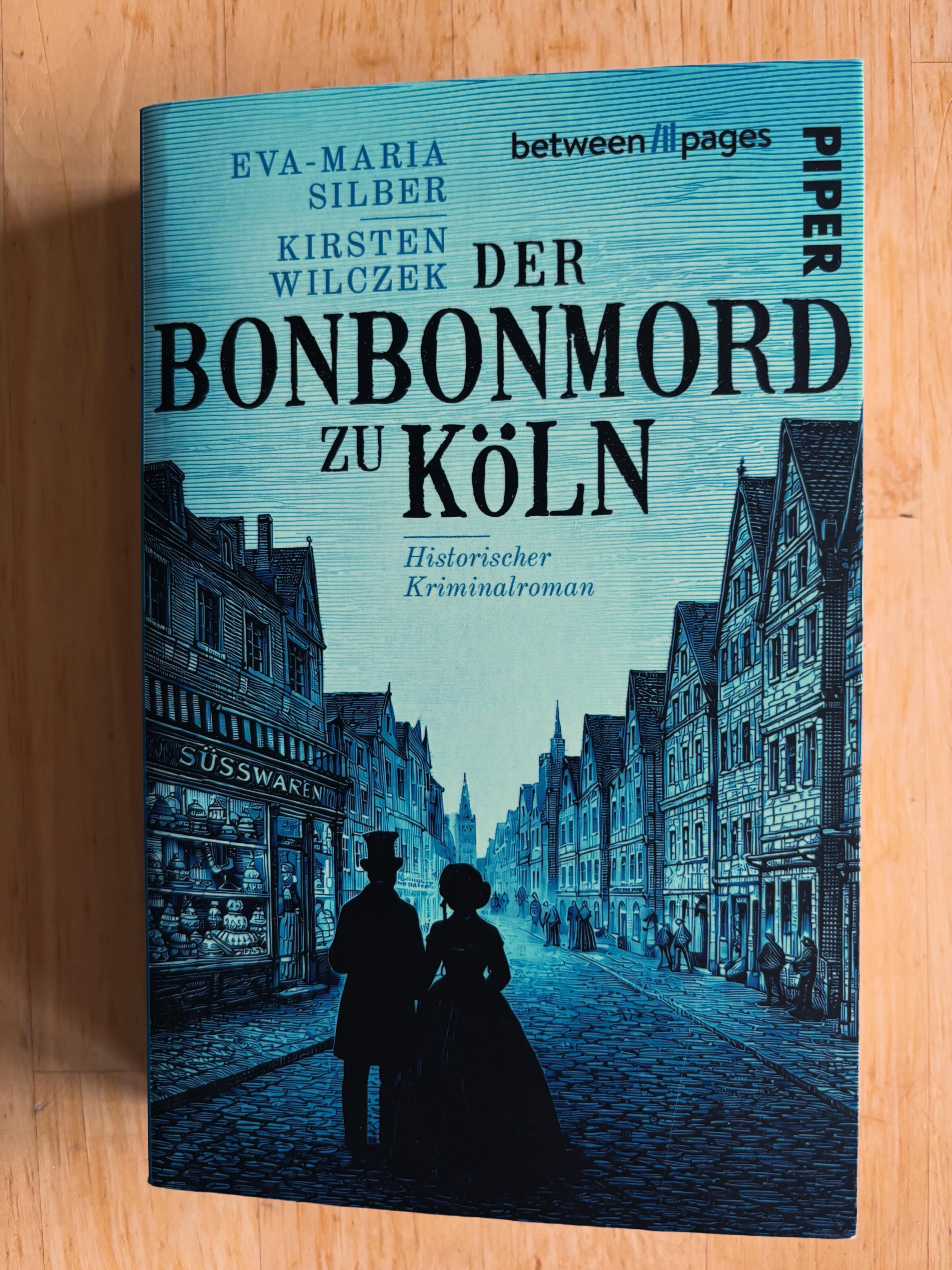 Endlich ist er da, der 2. Teil der Historischen True Crime Anwaltskrimi-Reihe von @evamariasilber und Kirsten Wilczek 😊 In Der Bonbon-Mord zu Köln treibt ein Giftmischer sein Unwesen. Perfekter Lesestoff fürs Wochenende 😊📖🥂 #köln #piperverlag #literaturagenturlh #historischerkrimi